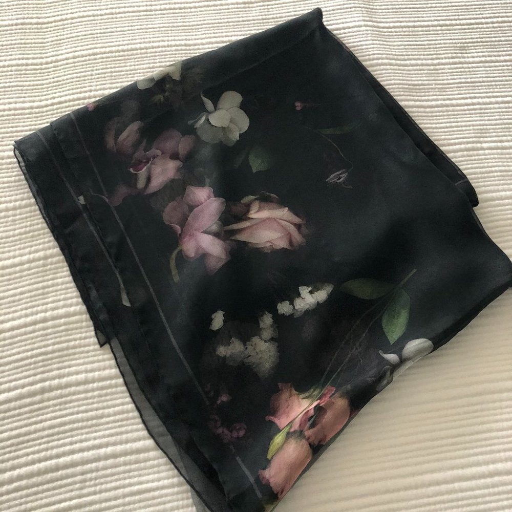Alexander McQueen Silk Chiffon scarf - Picture 1 of 3